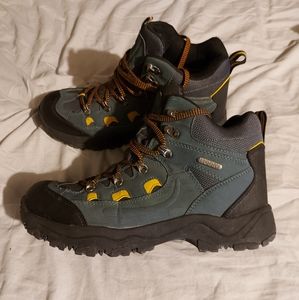 Mountain Warehouse Hiking Boots (size 11)